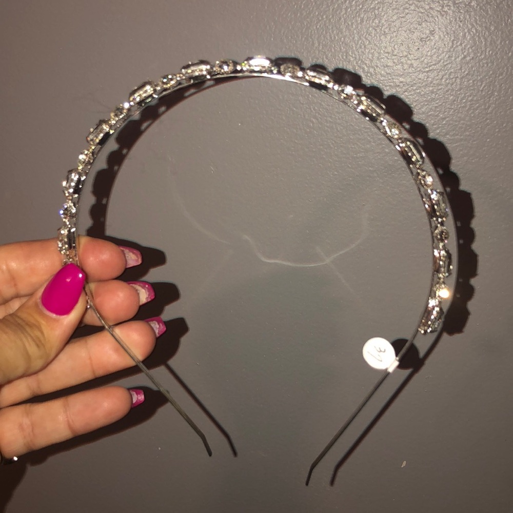 Gorgeous Headband never worn!